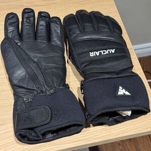 Aculair Black Leather Gloves